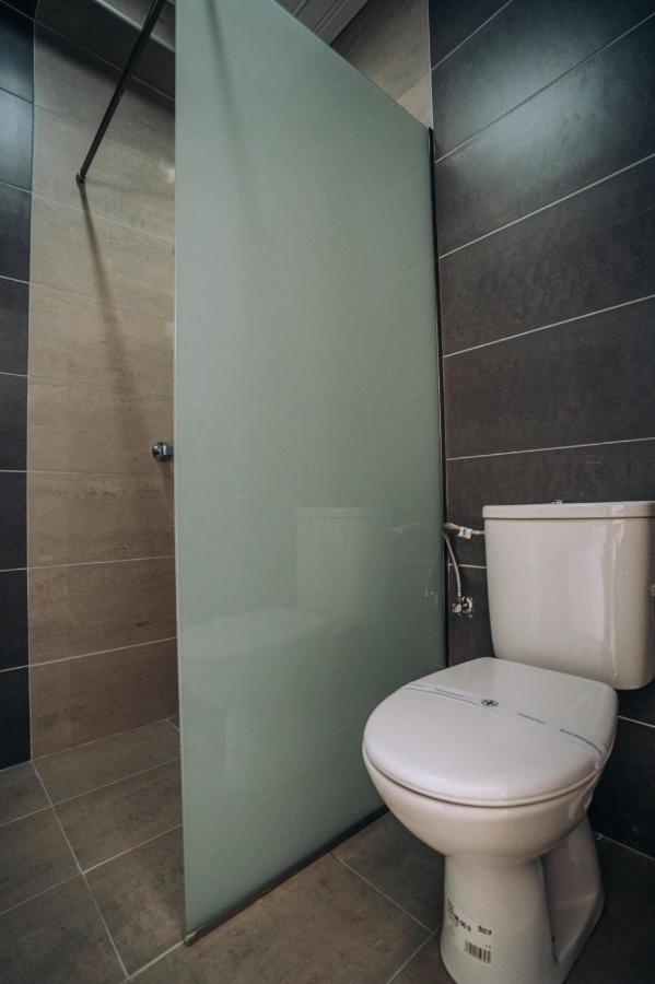 Leon Luxury Ochryda